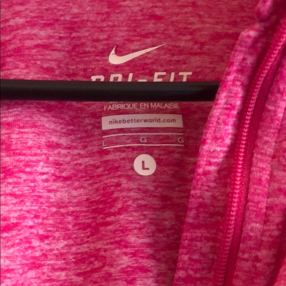 Nike active top - Picture 3 of 4